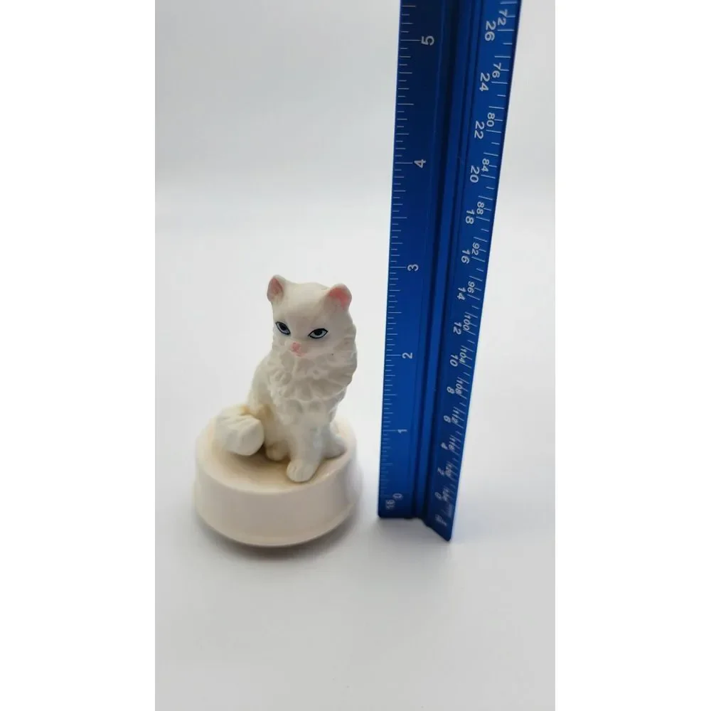 Vintage San Francisco Music Box Cat musical kitty Figurine Persian cat‎